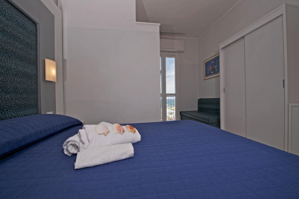 Hotel Garden Cattolica Exterior photo