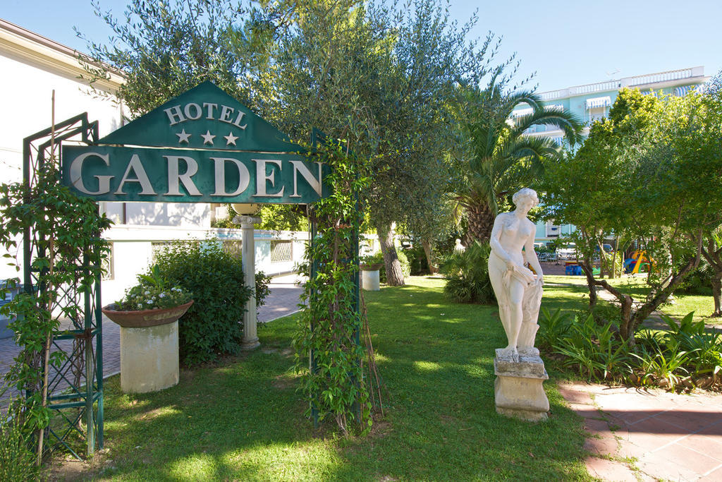 Hotel Garden Cattolica Exterior photo