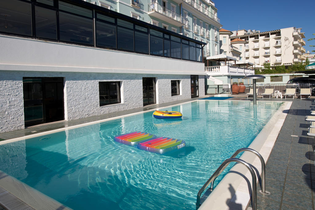 Hotel Garden Cattolica Exterior photo